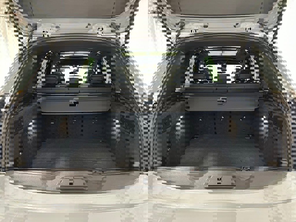 Used 2026 BMW X5 xDrive50e image 47