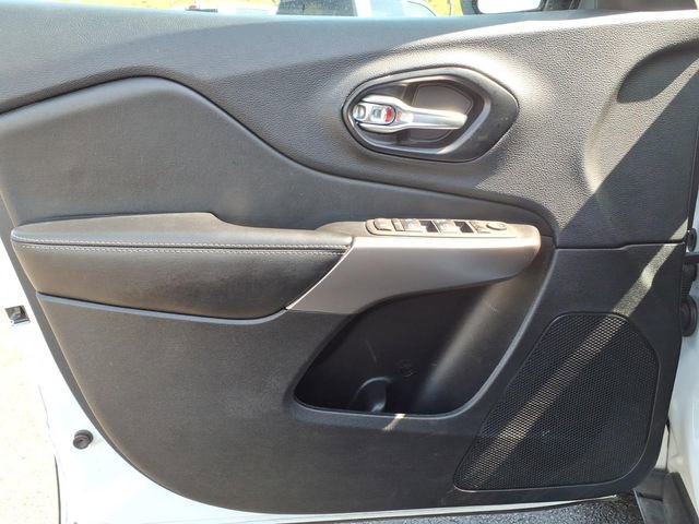 Certified 2022 Jeep Cherokee Latitude Lux w/ Sun & Sound Group AWD/4WD image 10