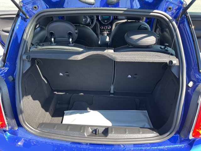 Used 2021 MINI Cooper 2-Door Hardtop image 21