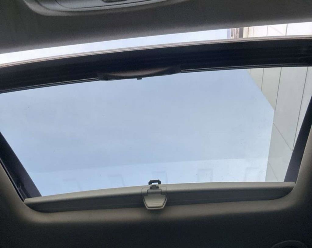 Used 2017 GMC Acadia Denali w/ Technology Package image 3