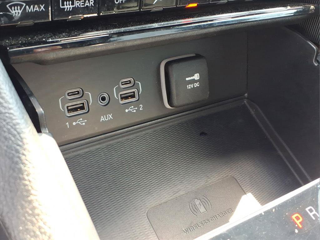Certified 2025 Jeep Grand Cherokee Altitude AWD/4WD image 8
