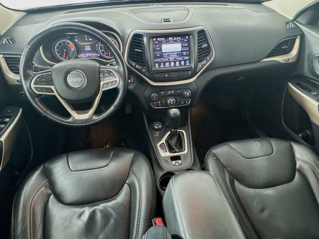 Used 2018 Jeep Cherokee Limited w/ Trailer Tow Group AWD/4WD image 25