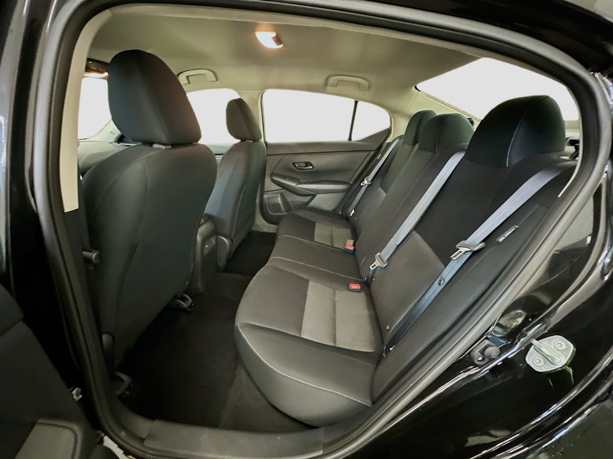 Used 2025 Nissan Sentra SV FWD image 28