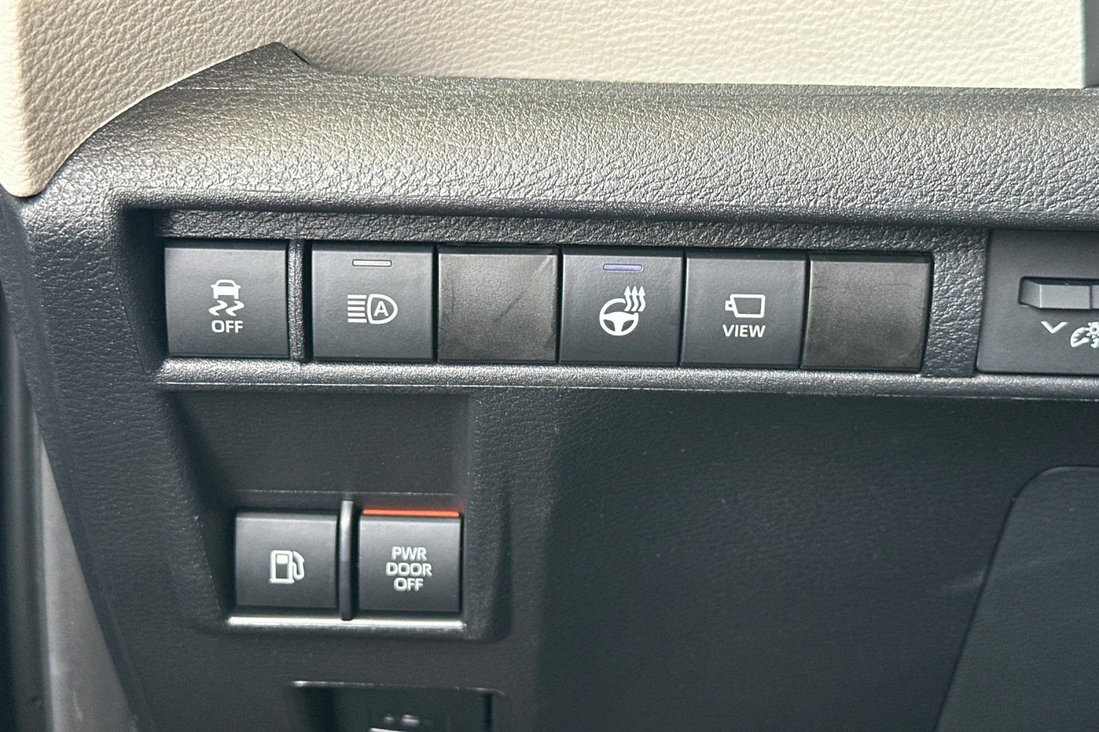 Certified 2023 Toyota Sienna Platinum image 34