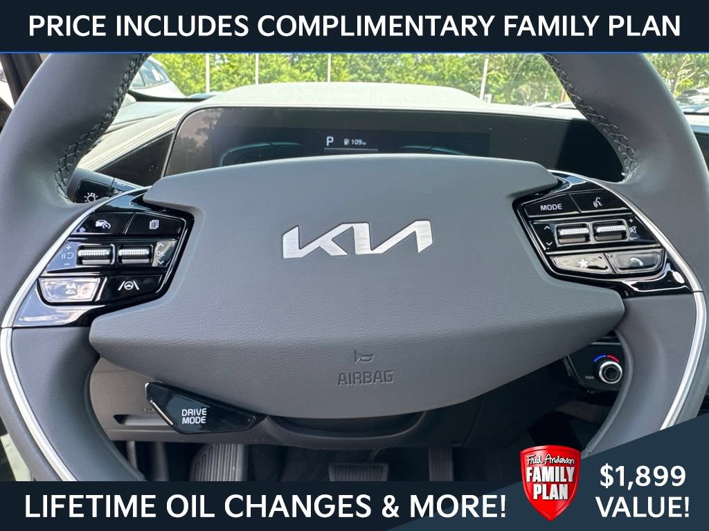 New 2026 Kia Niro EX w/ EX Premium Package FWD image 3