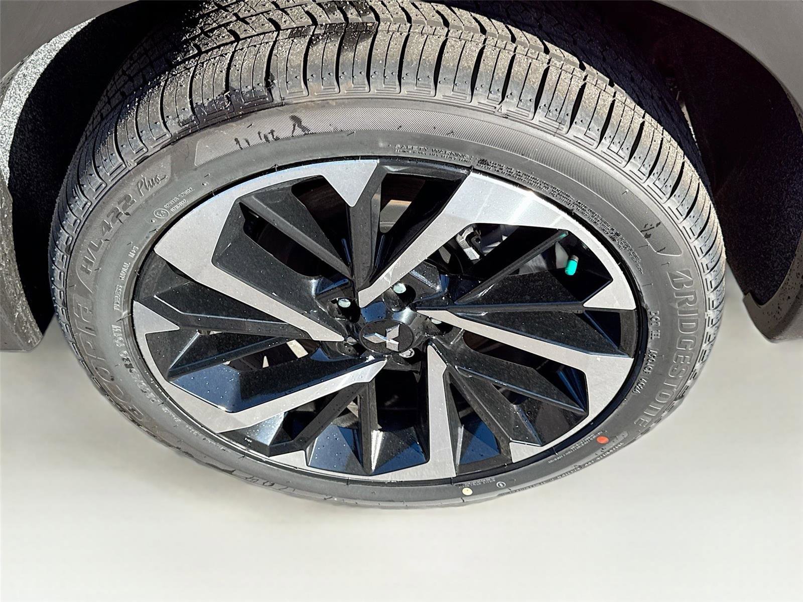 New 2025 Mitsubishi Outlander SEL AWD/4WD image 32