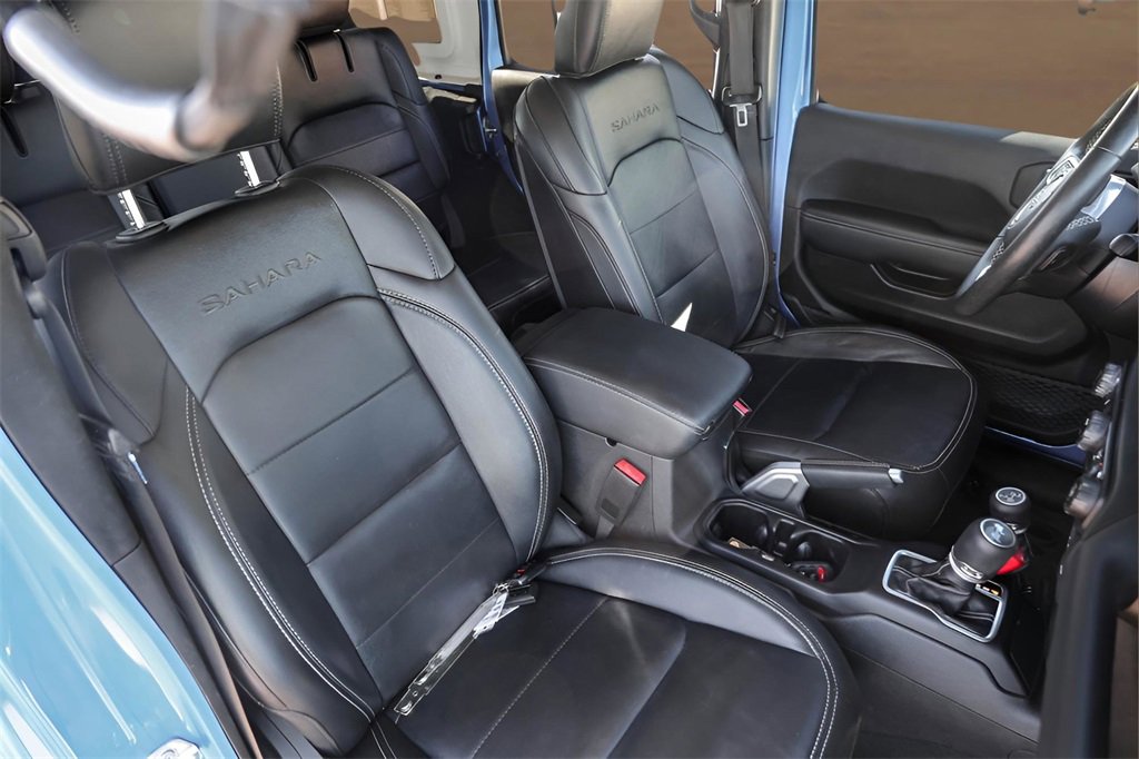 Used 2022 Jeep Wrangler Unlimited Sahara w/ Cold Weather Group image 29