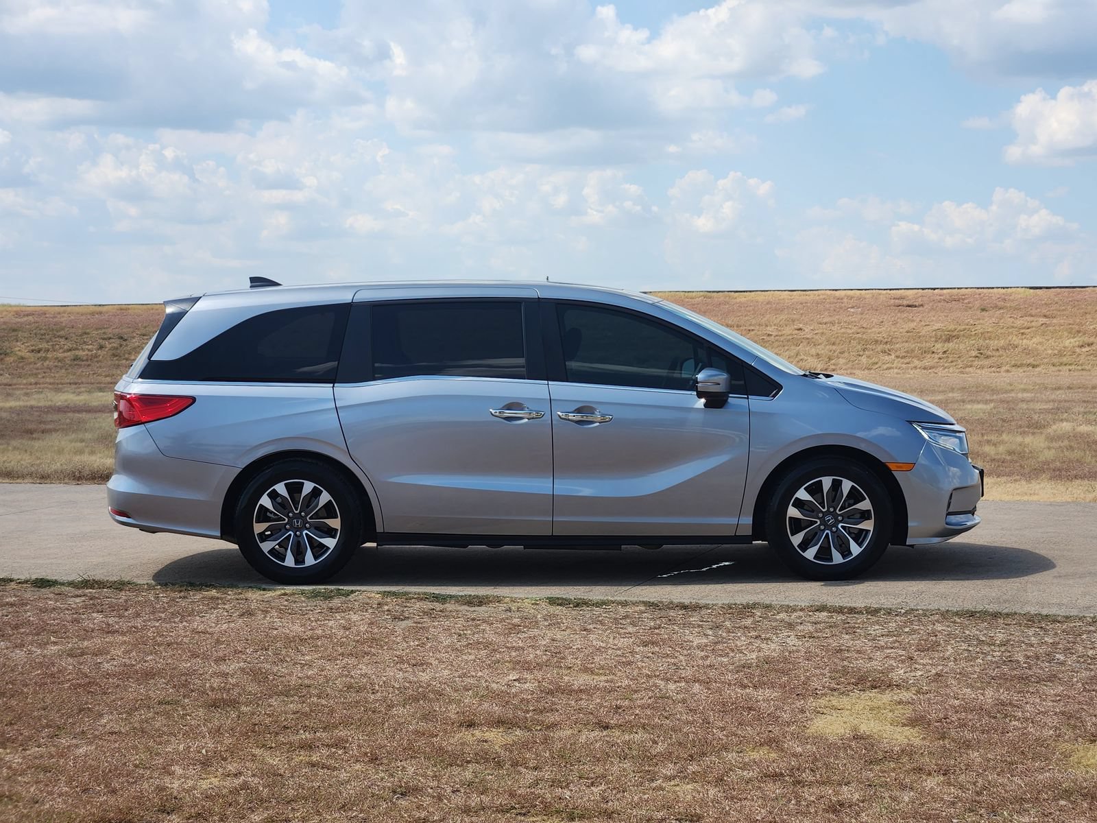 Certified 2023 Honda Odyssey EX-L image 7