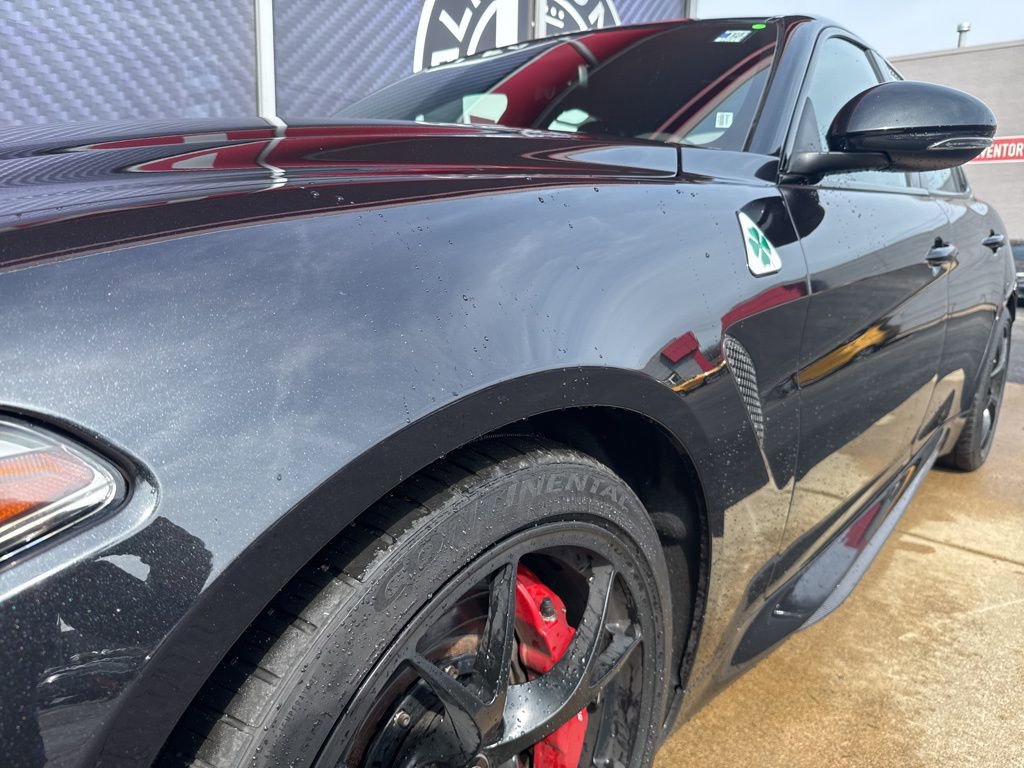 Used 2018 Alfa Romeo Giulia Quadrifoglio image 18