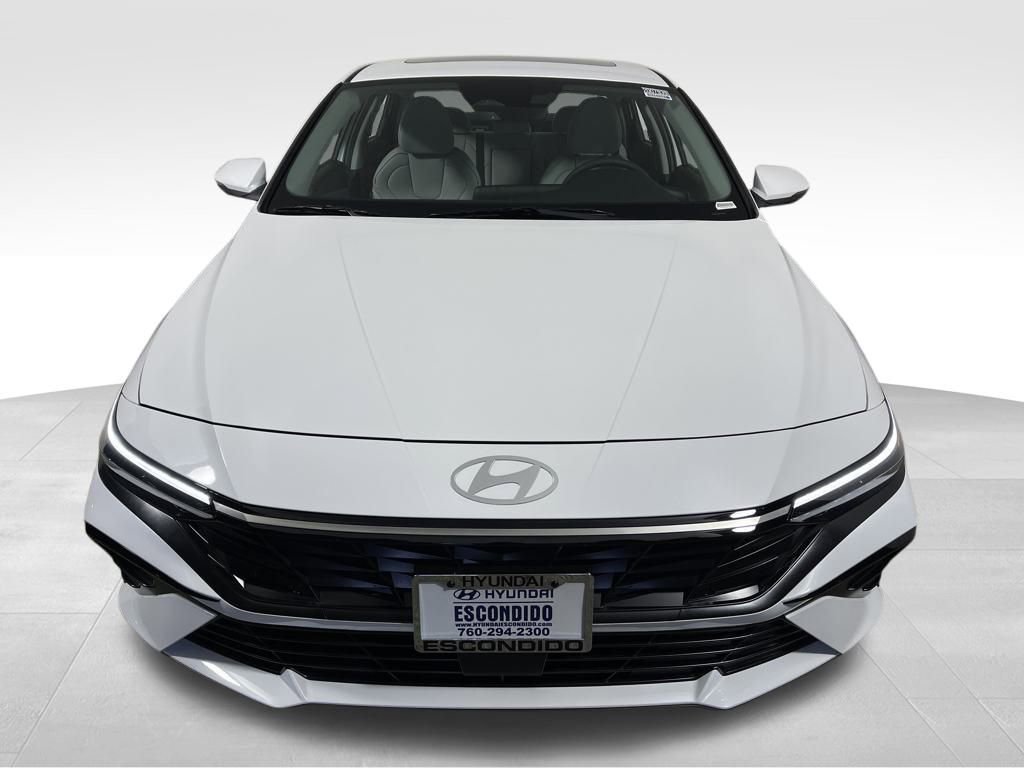 New 2025 Hyundai Elantra Limited image 8