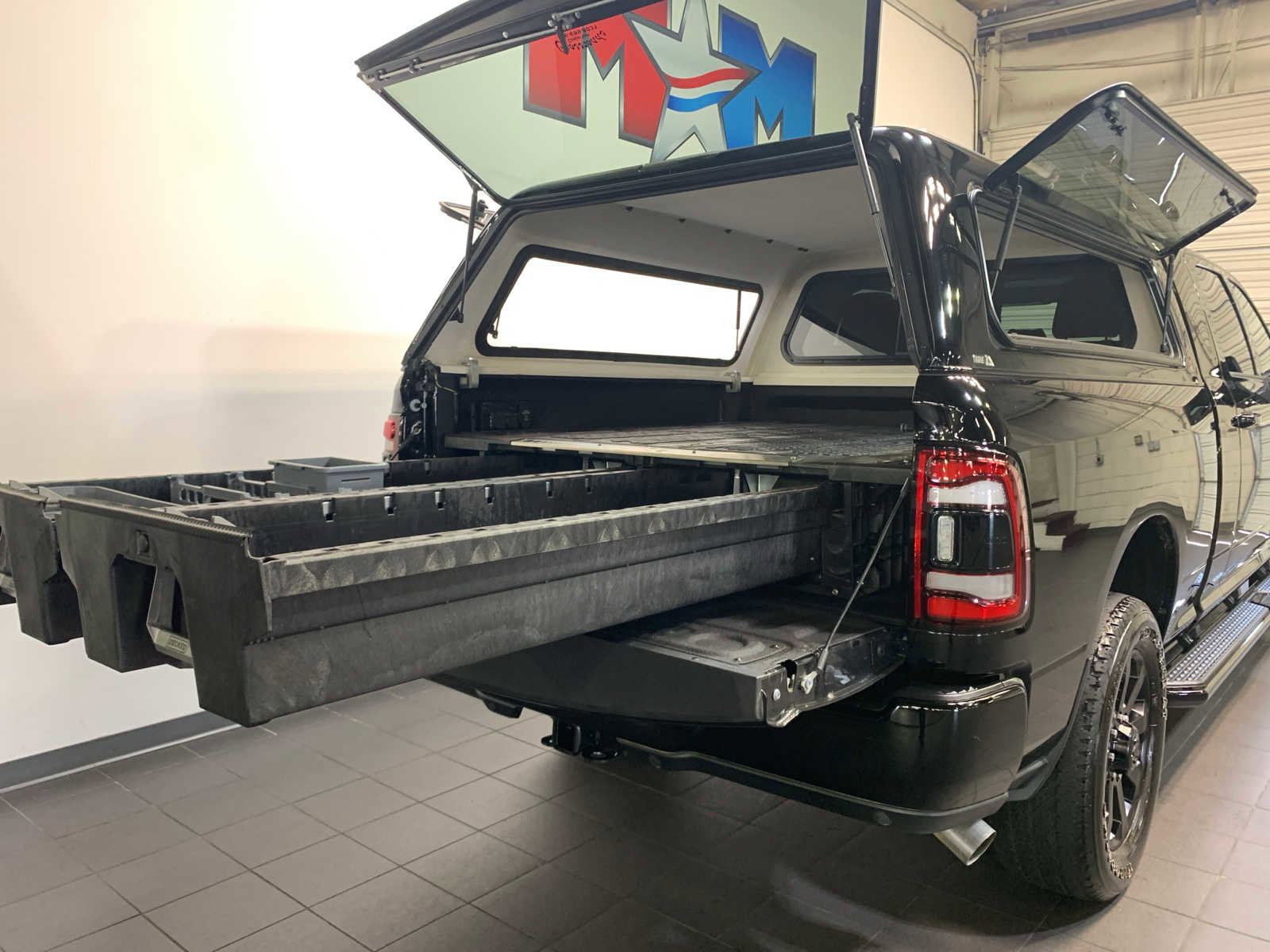 Used 2024 RAM 2500 Laramie w/ Night Edition image 4