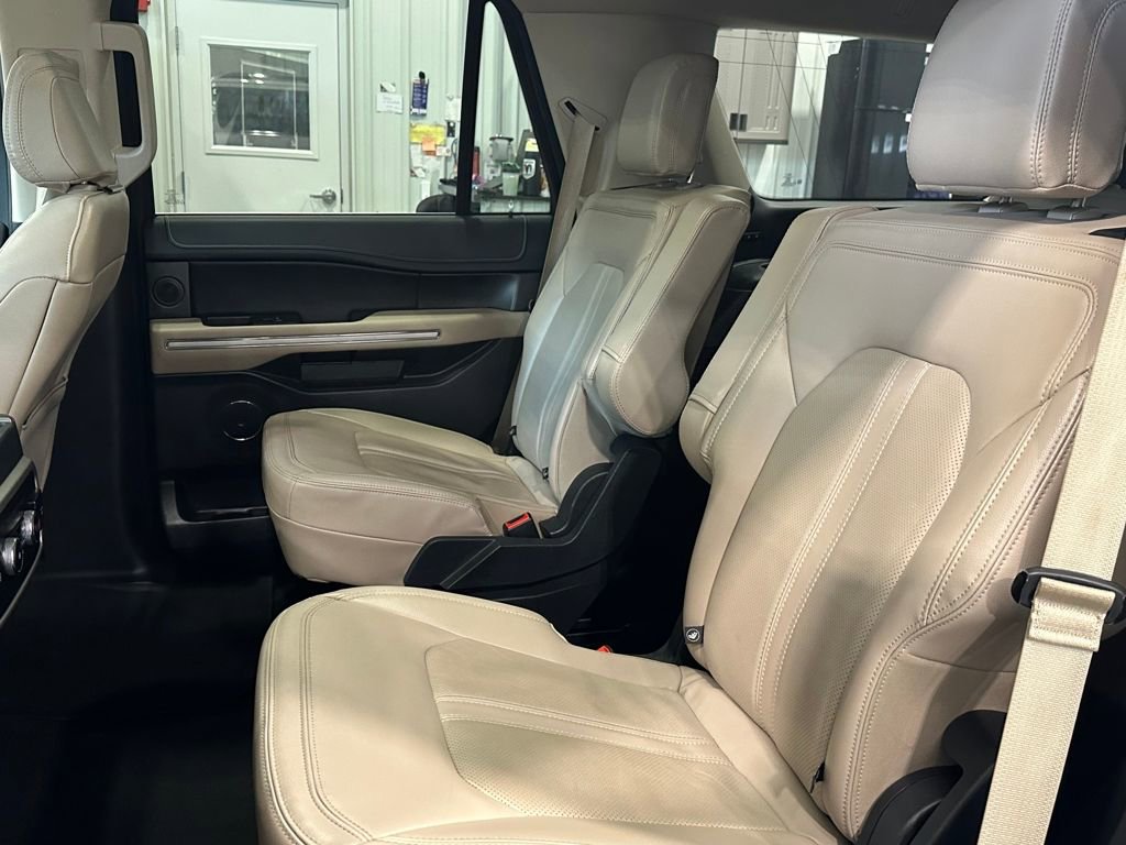 Used 2024 Ford Expedition Limited image 25