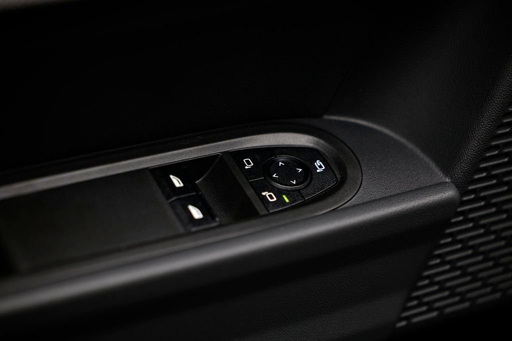 New 2026 MINI Cooper 2-Door Hardtop FWD image 17