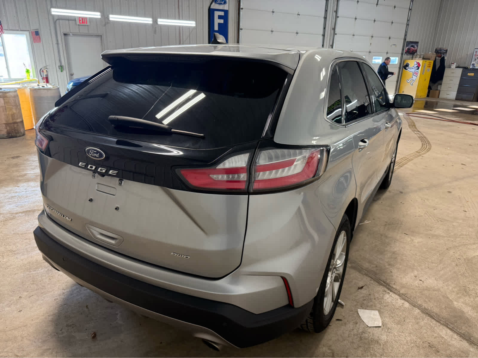 Used 2024 Ford Edge SEL image 5