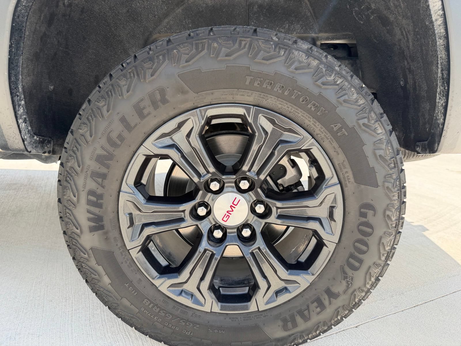 Used 2023 GMC Canyon Elevation w/ Elevation Premium Package RWD image 40