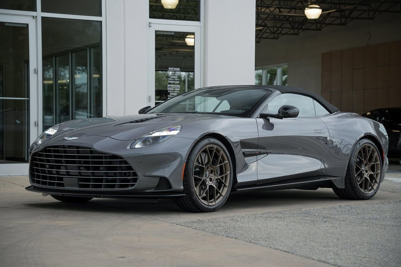 New 2026 Aston Martin Vanquish Convertible RWD image 10