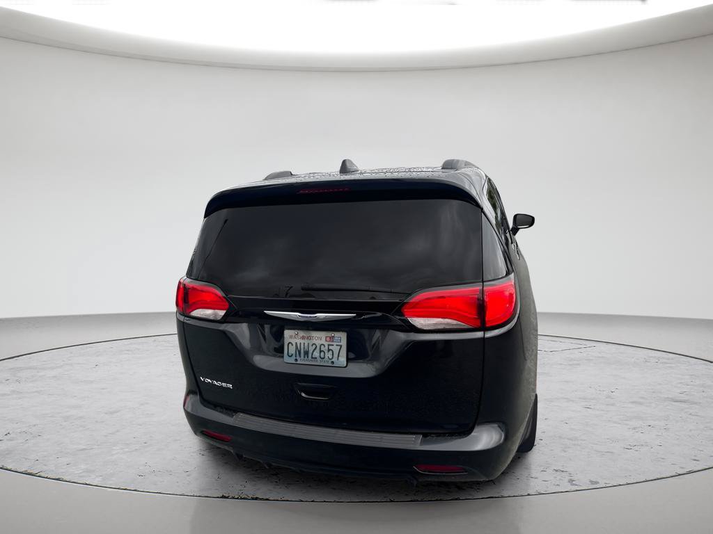 Used 2020 Chrysler Voyager Lxi FWD image 6