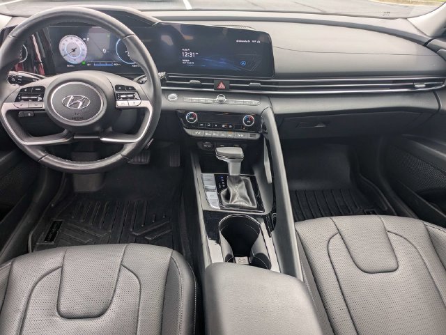 Used 2023 Hyundai Elantra Limited FWD image 15