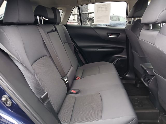 Used 2023 Toyota Venza LE image 16