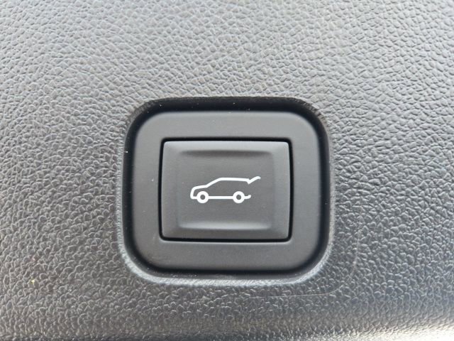 Used 2025 Chevrolet Traverse RS w/ LPO, Floor Liner Package image 54