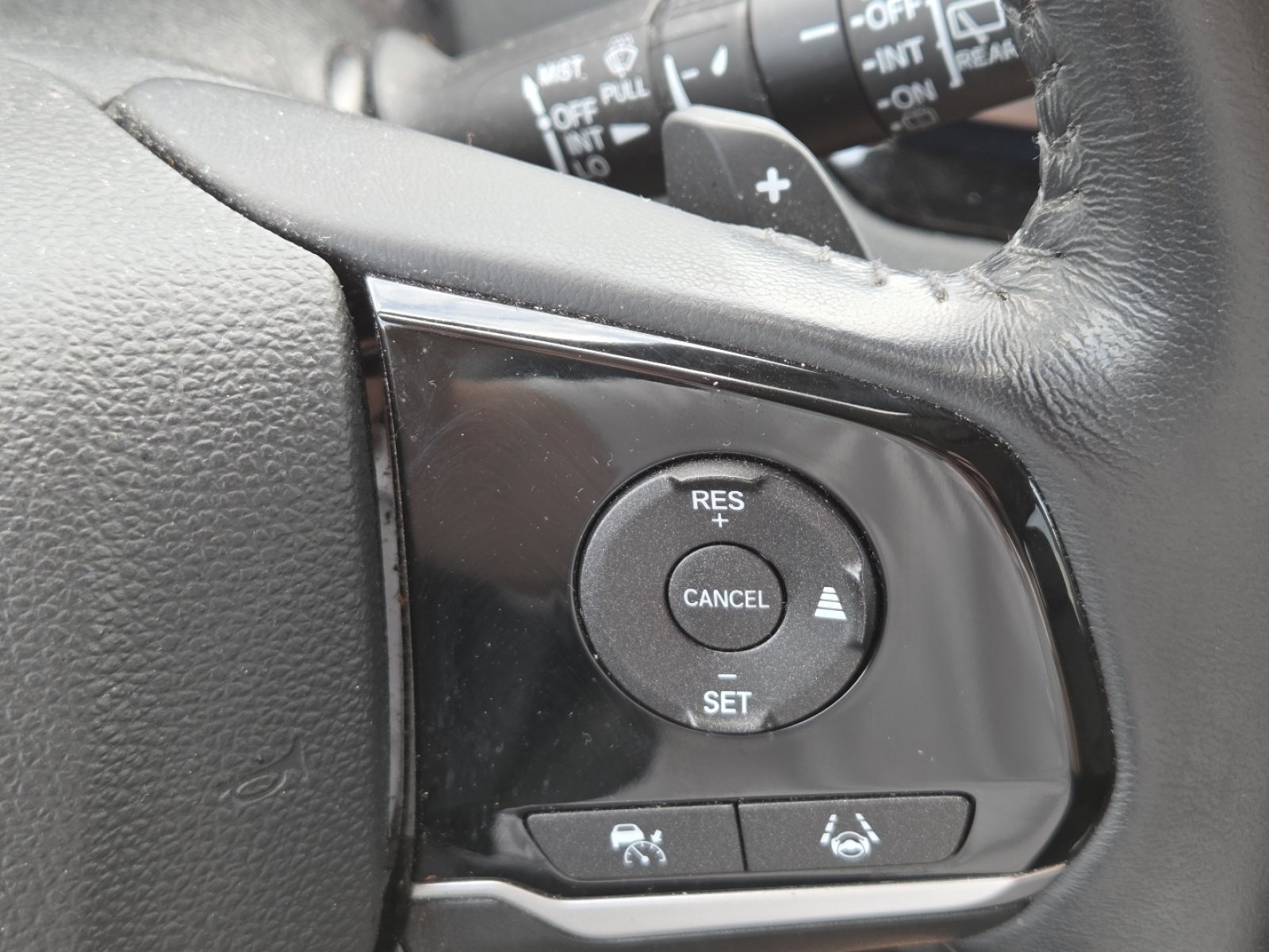Used 2024 Honda Odyssey Touring image 9
