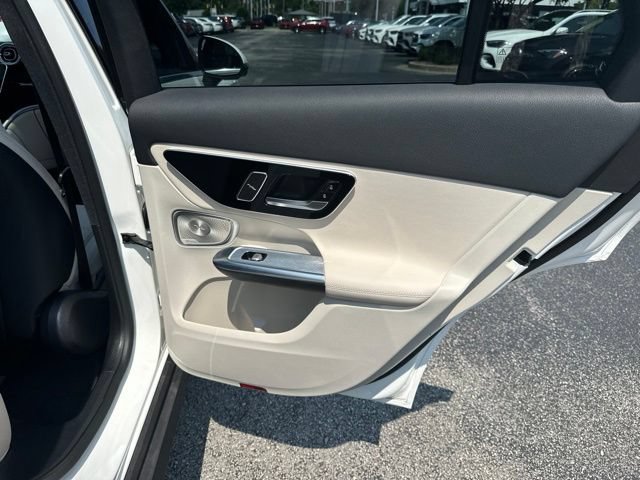 Used 2026 Mercedes-Benz GLC 300 4MATIC image 36