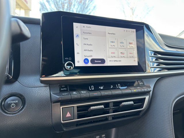 Used 2025 Toyota Camry SE image 21