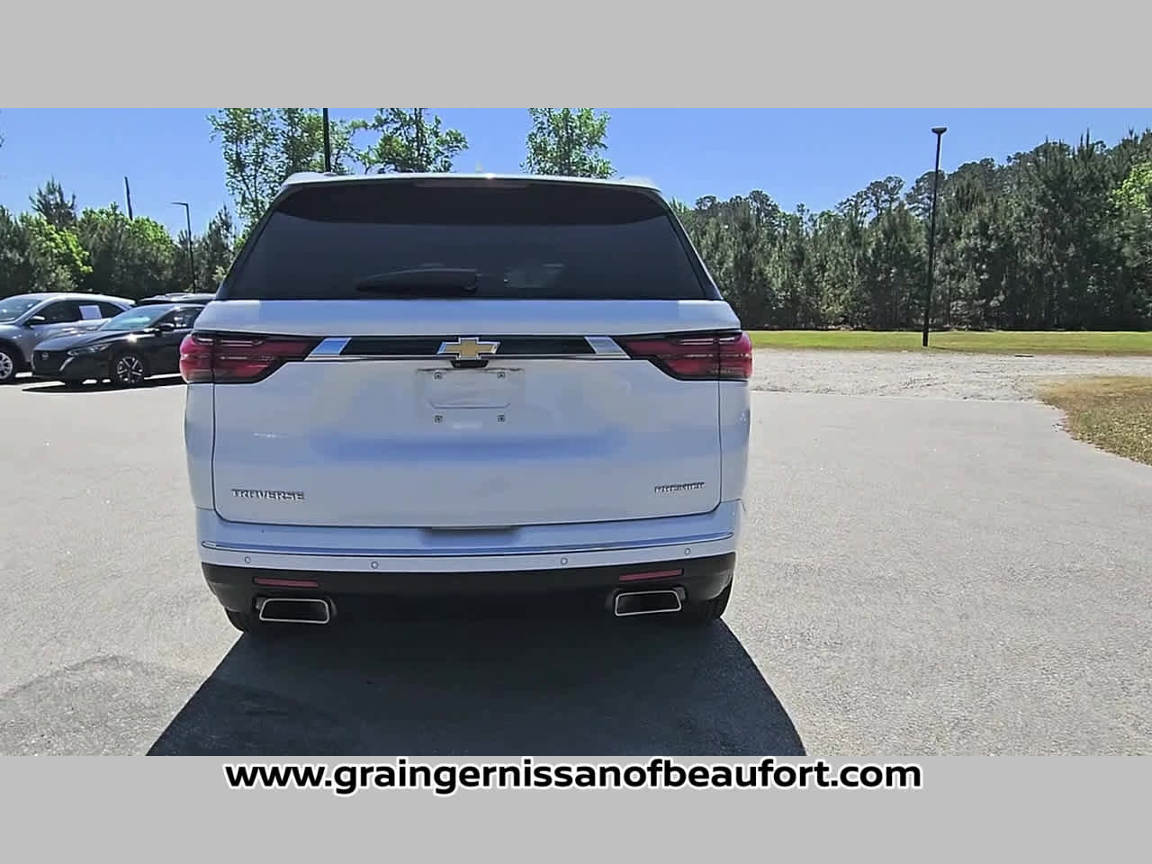 Used 2023 Chevrolet Traverse Premier FWD image 31