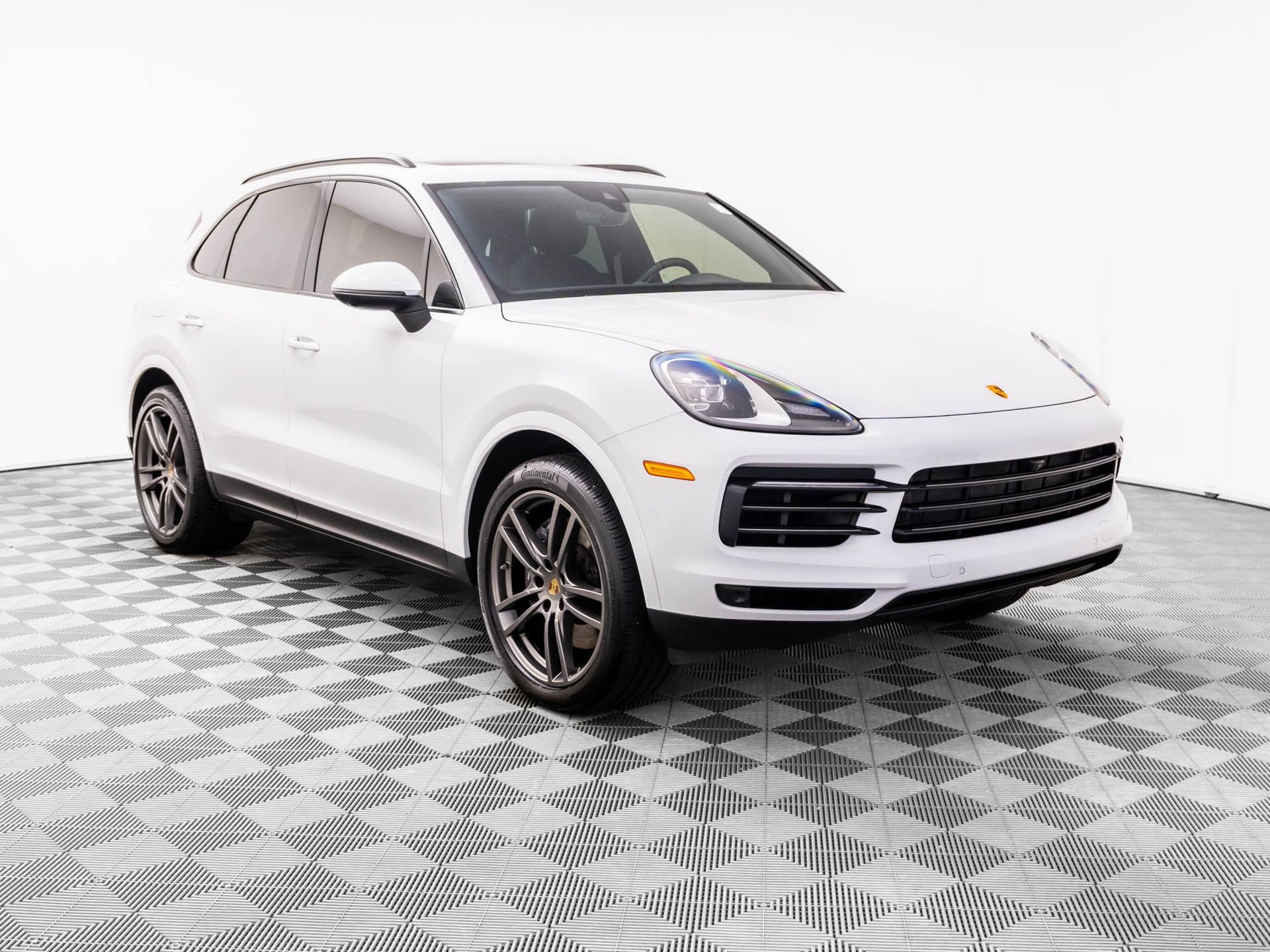 Used 2022 Porsche Cayenne Platinum Edition AWD/4WD image 6