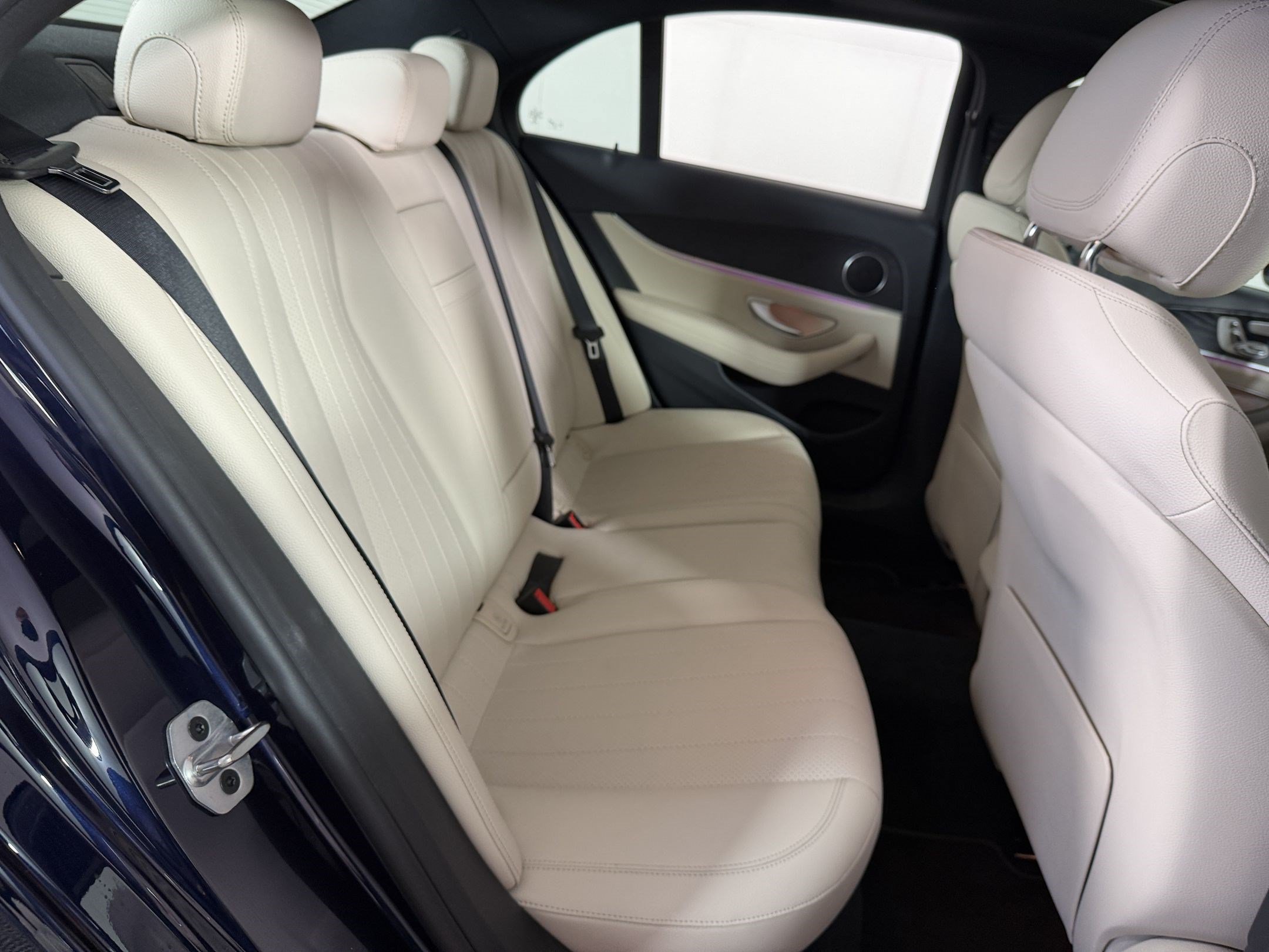 Used 2020 Mercedes-Benz E 350 Sedan image 31
