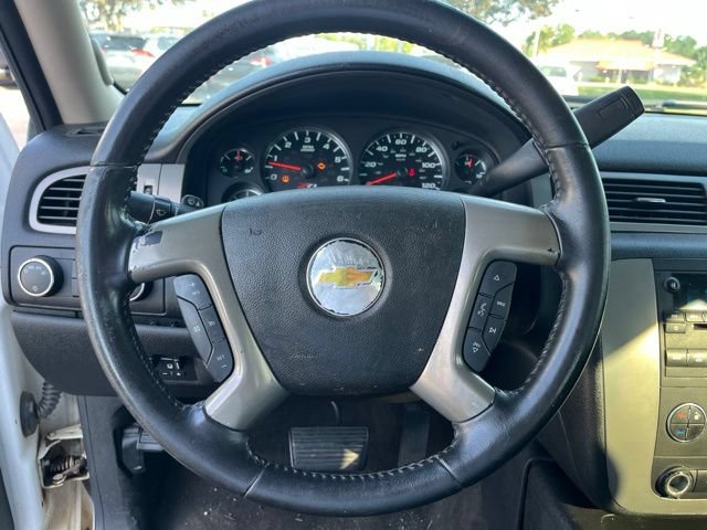 Used 2011 Chevrolet Avalanche LT AWD/4WD image 18