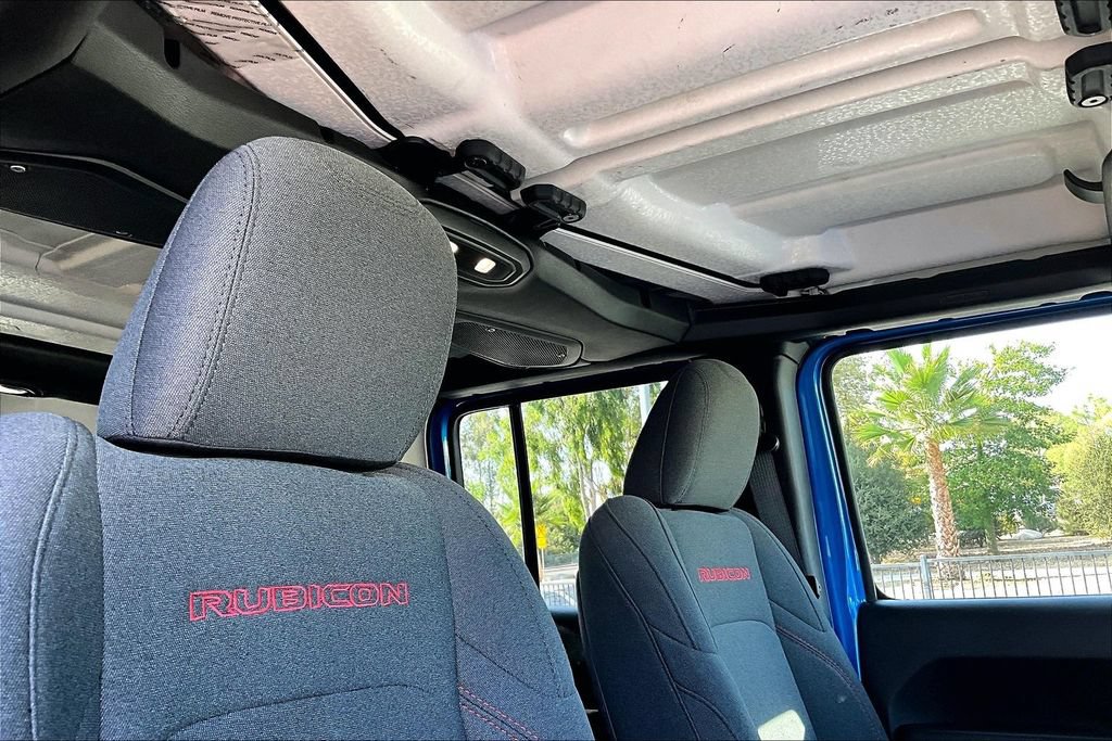 Used 2025 Jeep Wrangler Unlimited Rubicon w/ Convenience Group AWD/4WD image 14