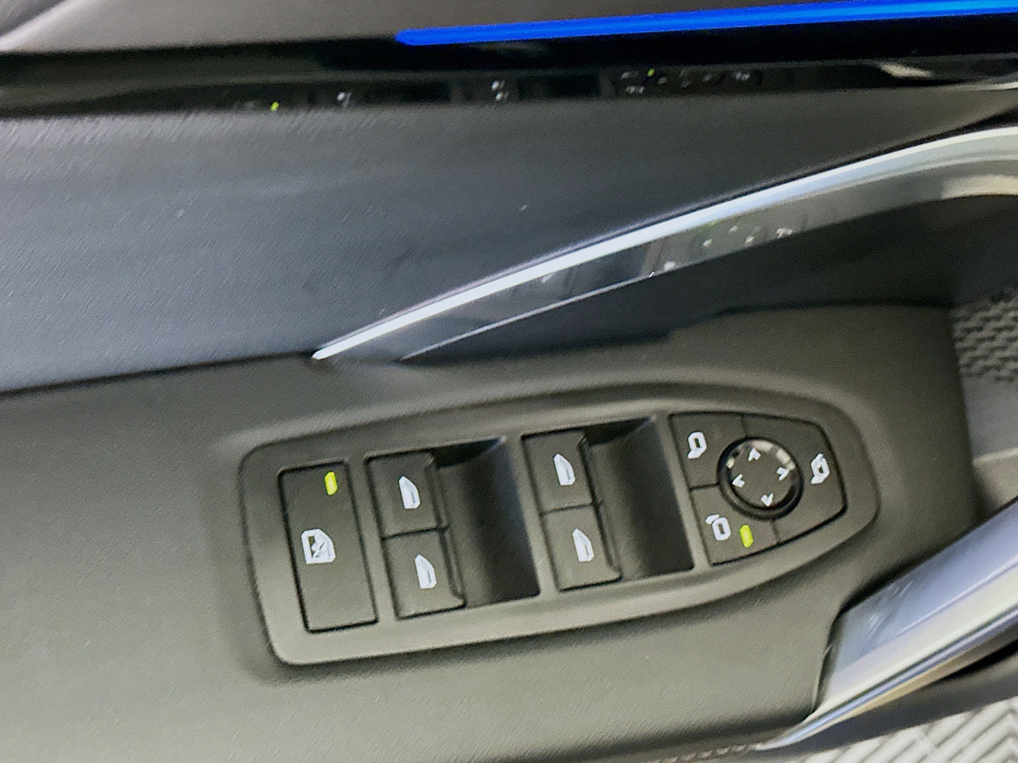Used 2025 BMW X1 xDrive28i AWD/4WD image 15