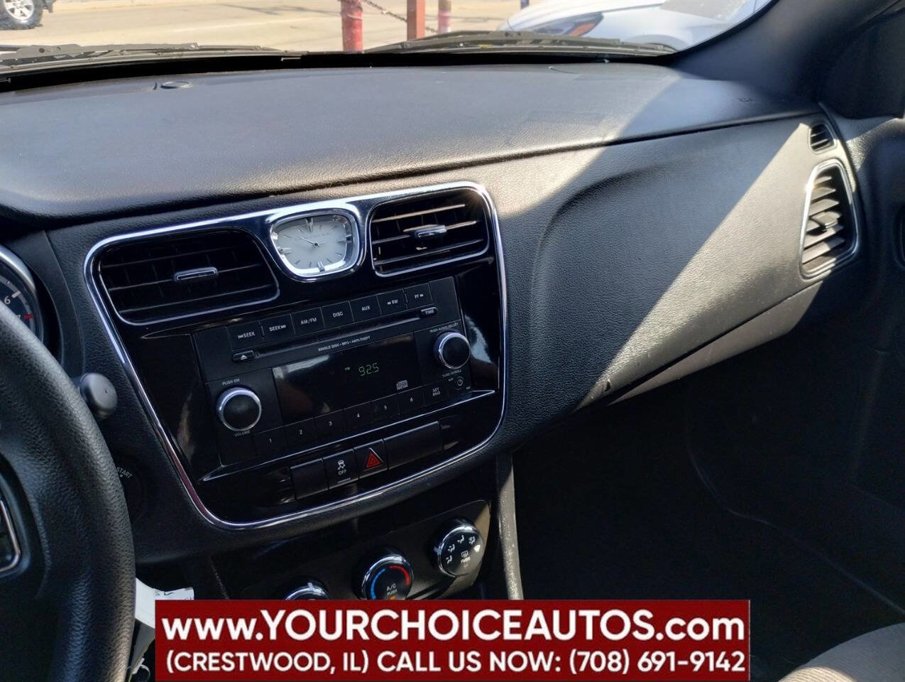 Used 2014 Chrysler 200 LX image 29