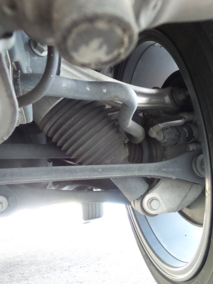 Used 2013 Porsche Cayenne GTS image 96