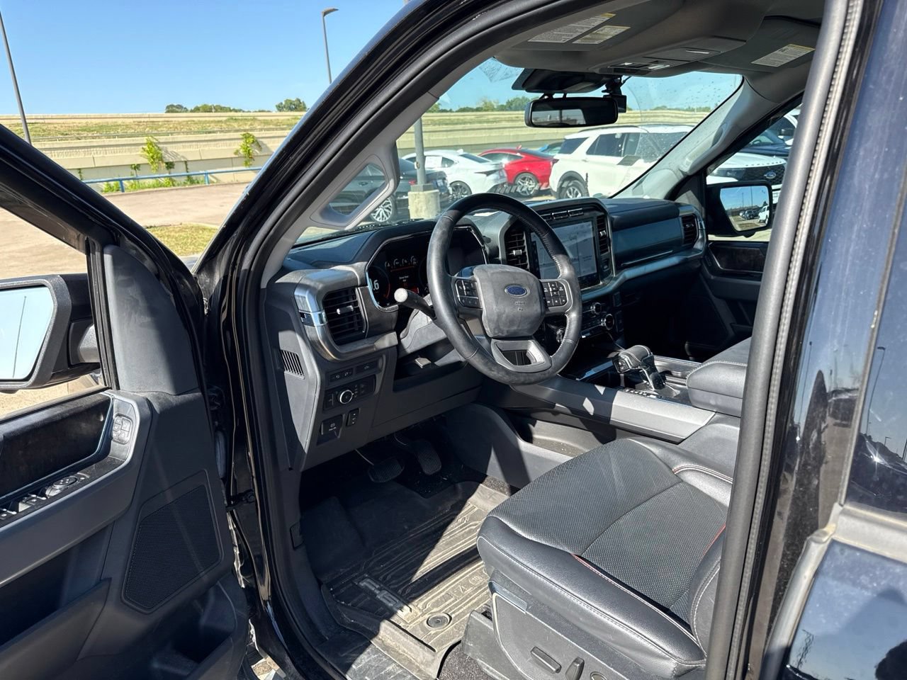 Used 2022 Ford F150 Lariat w/ FX4 Off-Road Package AWD/4WD image 20