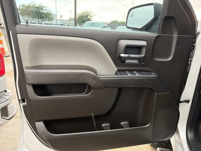 Used 2018 Chevrolet Silverado 1500 Custom w/ Custom Value Package AWD/4WD image 24
