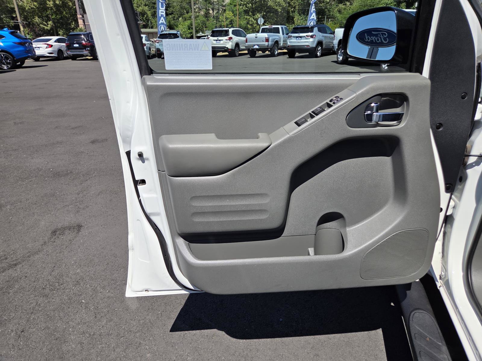 Used 2019 Nissan Frontier SV w/ Value Truck Package RWD image 12