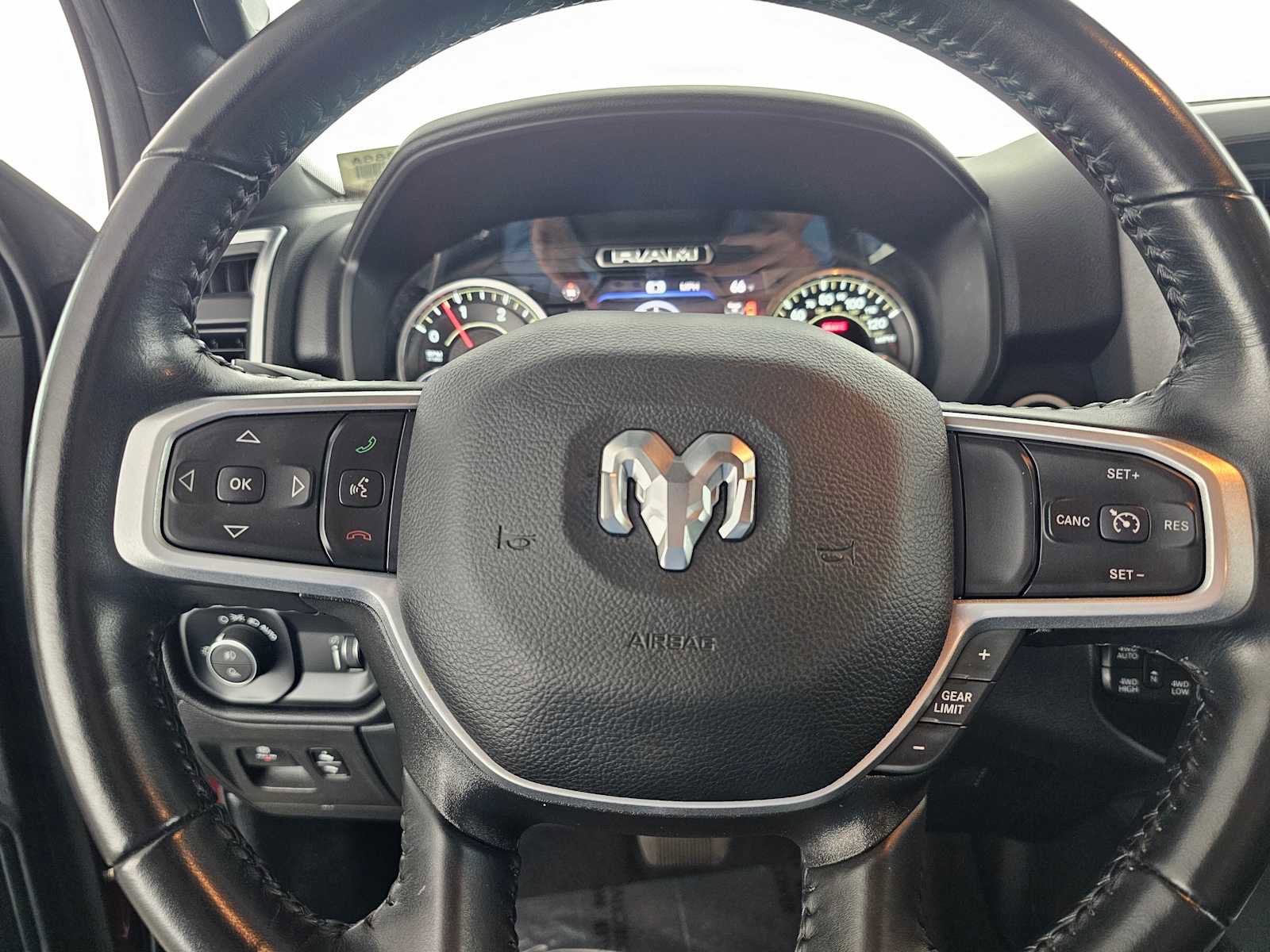 Used 2022 RAM 1500 Big Horn AWD/4WD image 22
