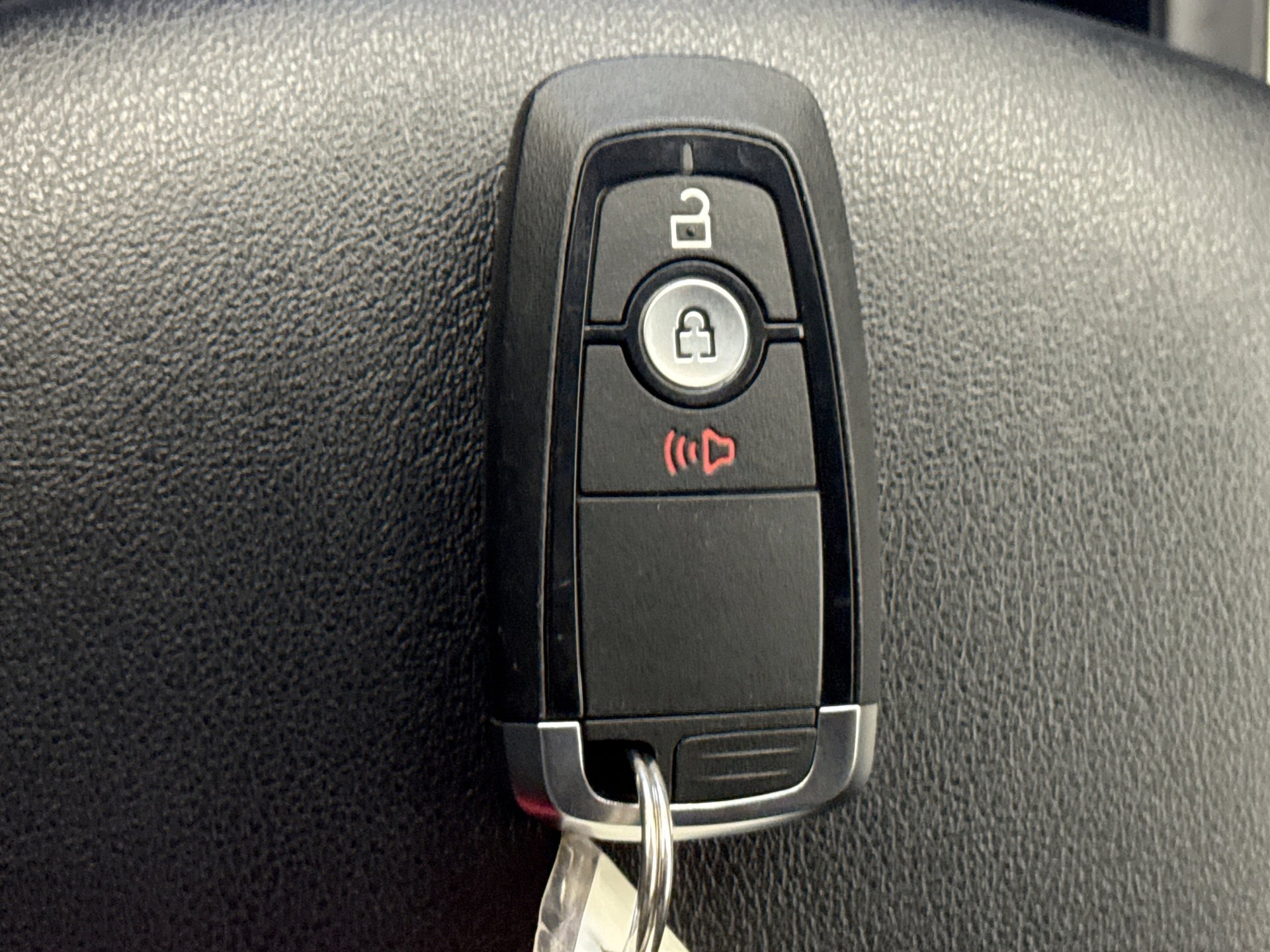 Used 2022 Ford Edge SE image 21