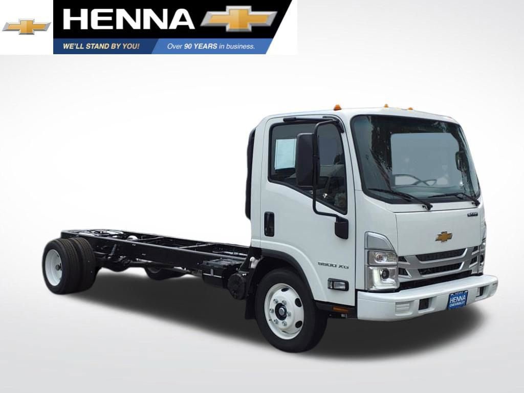 New 2025 Chevrolet Low Cab Forward 5500XG RWD image 1