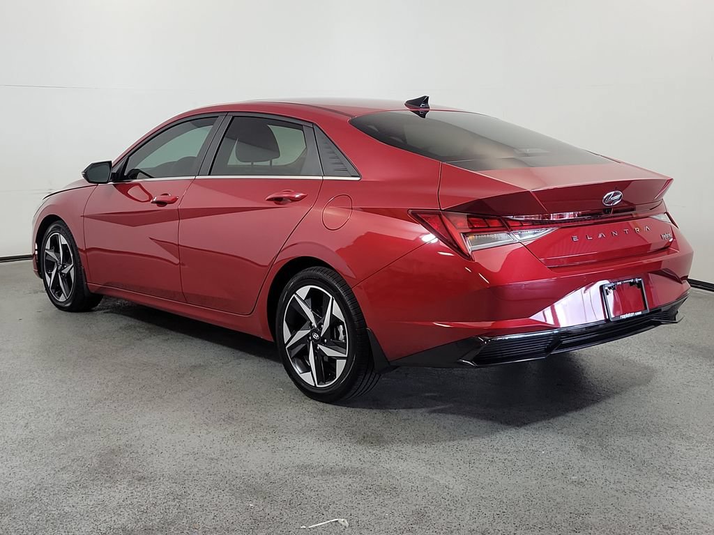 Used 2023 Hyundai Elantra Limited FWD image 5
