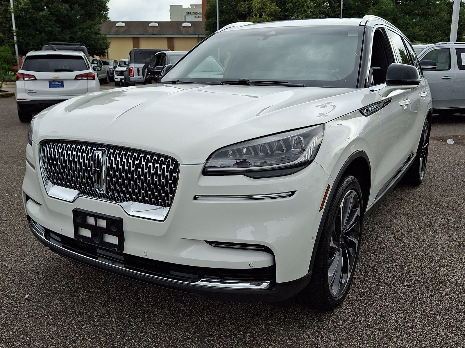 Used 2023 Lincoln Aviator Reserve w/ Equipment Group 201A AWD/4WD image 4