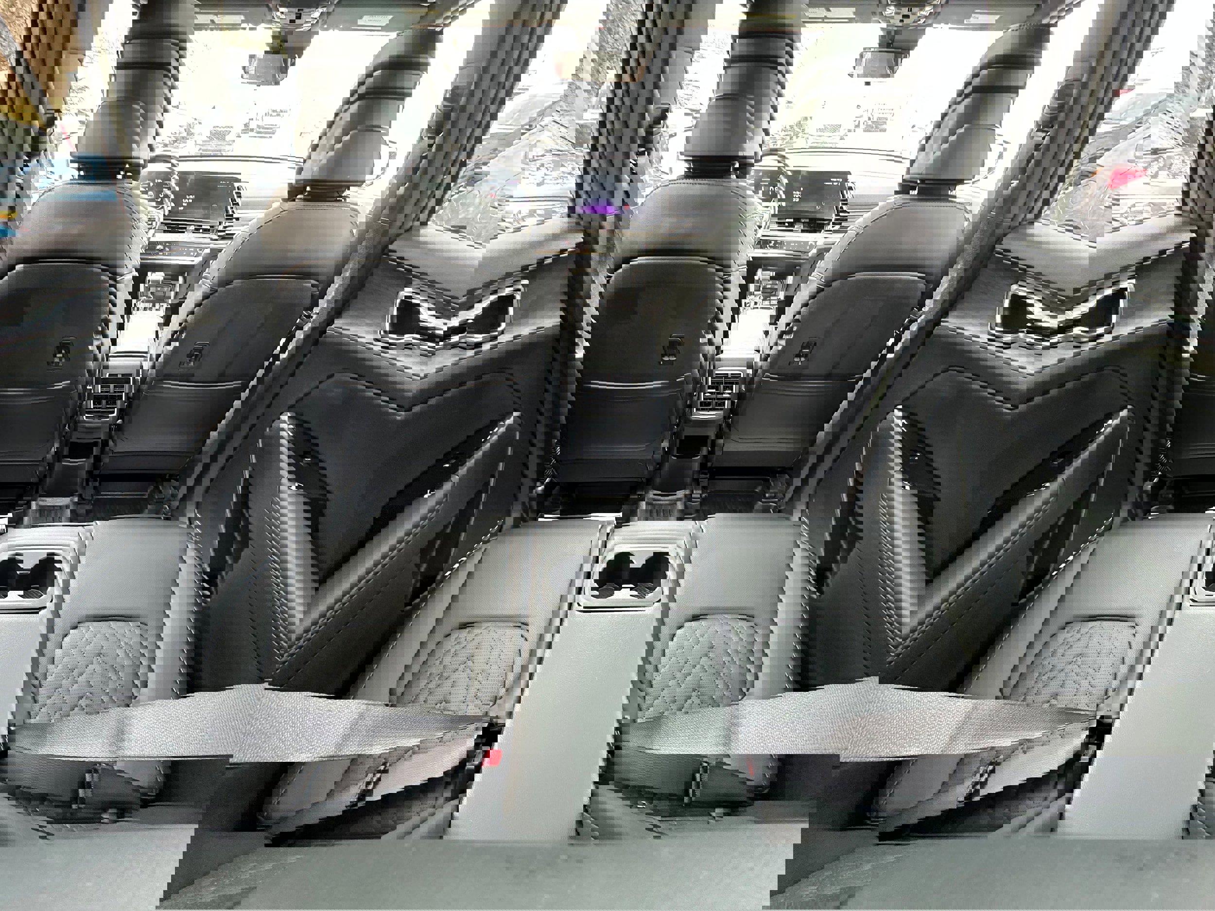 Used 2024 Kia Sportage X-Line w/ X-Line Premium Package image 13