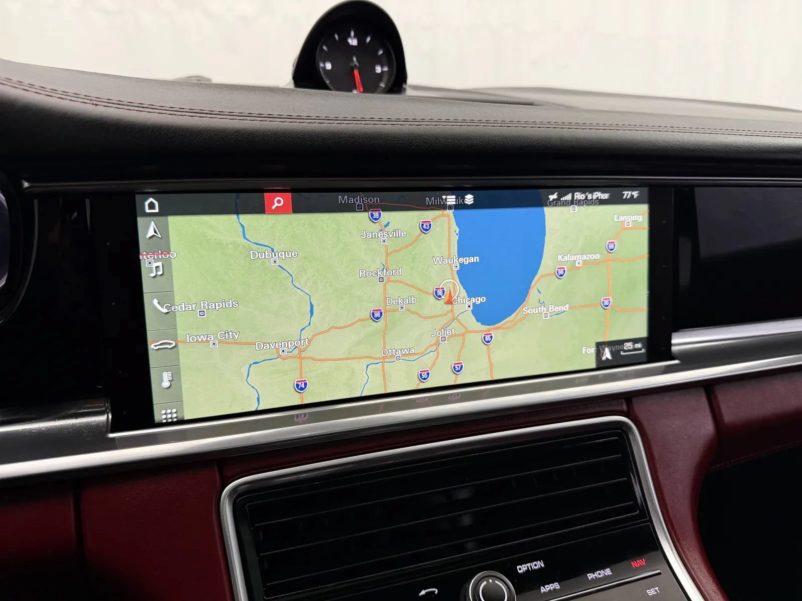 Used 2018 Porsche Panamera RWD image 29