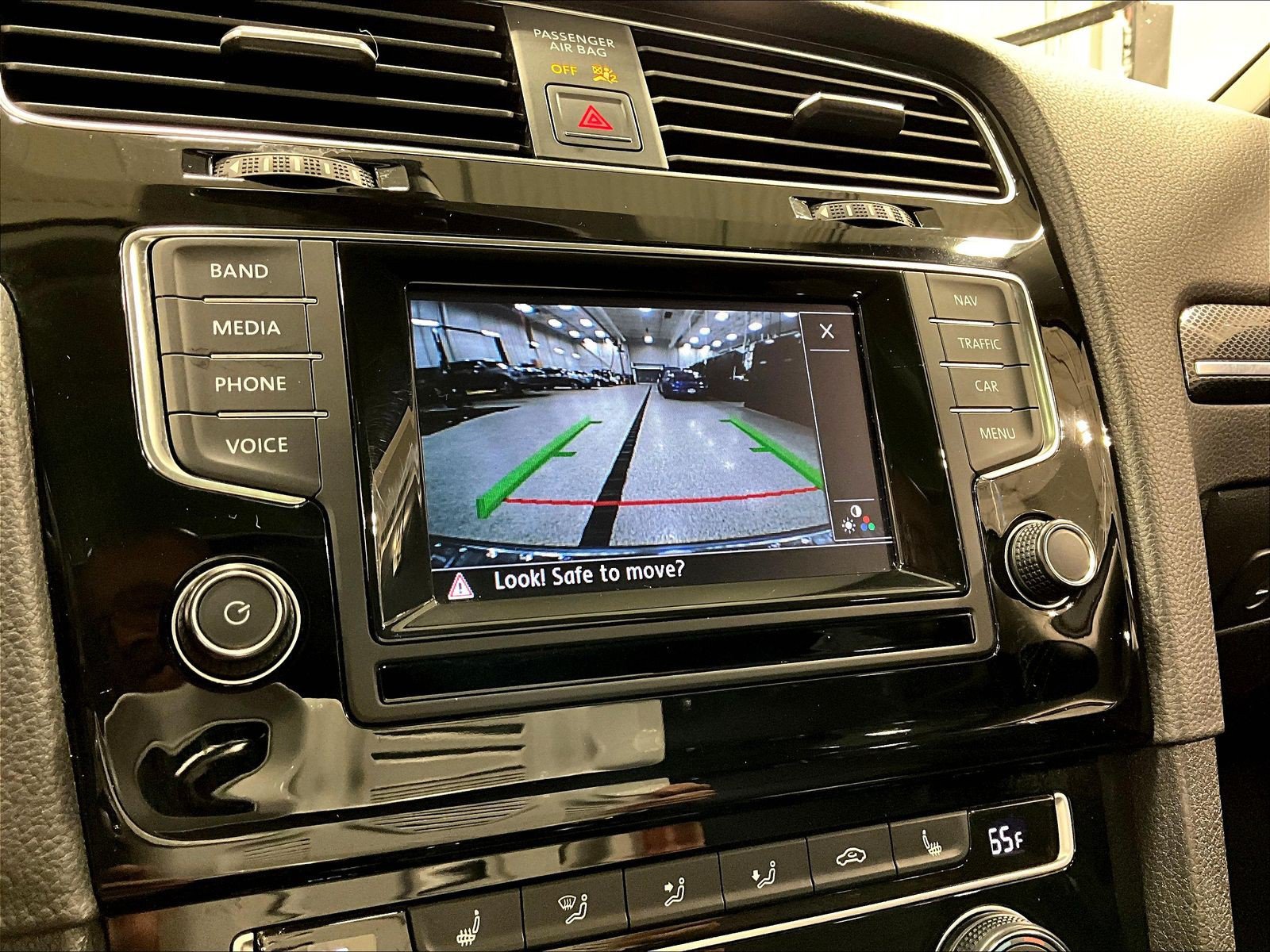 Used 2015 Volkswagen Golf TDI SEL w/ Lighting Package (SEL) FWD image 37