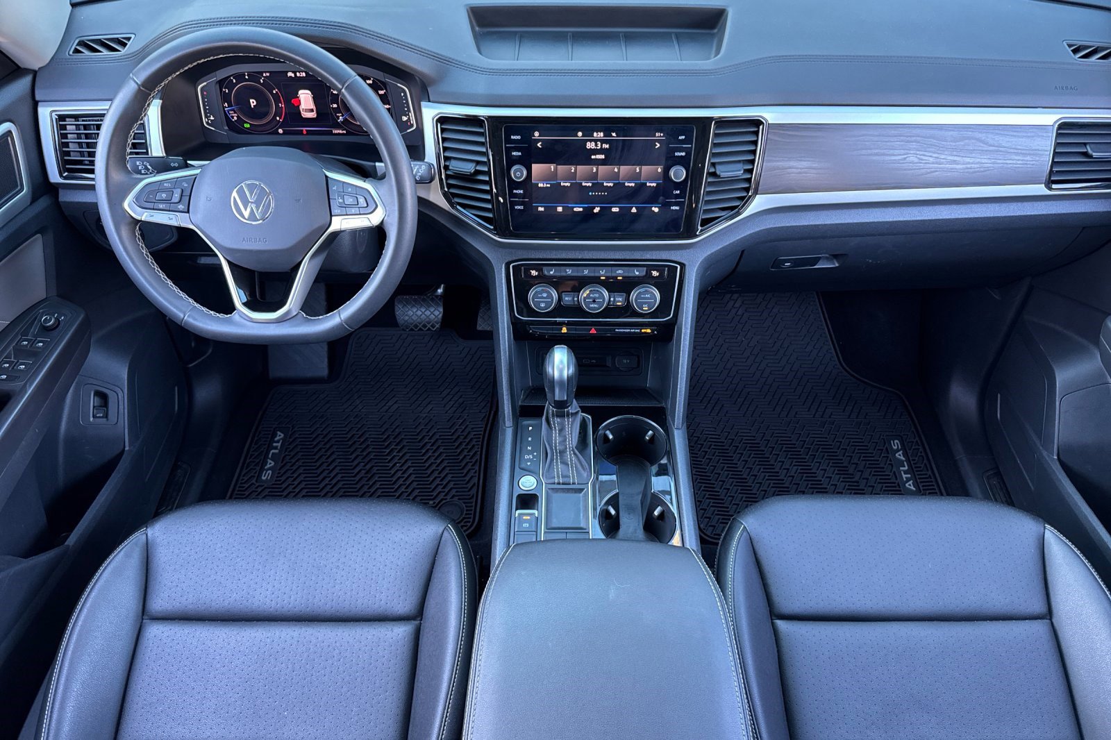 Used 2023 Volkswagen Atlas SE image 15