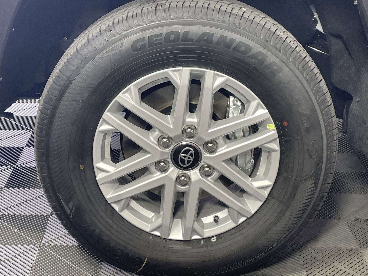 New 2026 Toyota Tundra SR5 w/ SR5 Convenience Package image 10