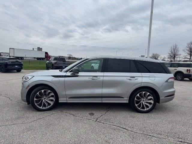 Used 2021 Lincoln Aviator Grand Touring w/ Equipment Group 302A AWD/4WD image 5