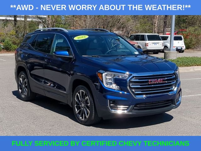 Used 2022 GMC Terrain SLT w/ Infotainment Package II image 2